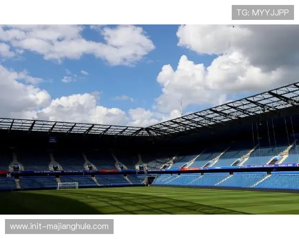 法甲俱乐部基础设施升级计划公布，多家球队启动球场改造工程